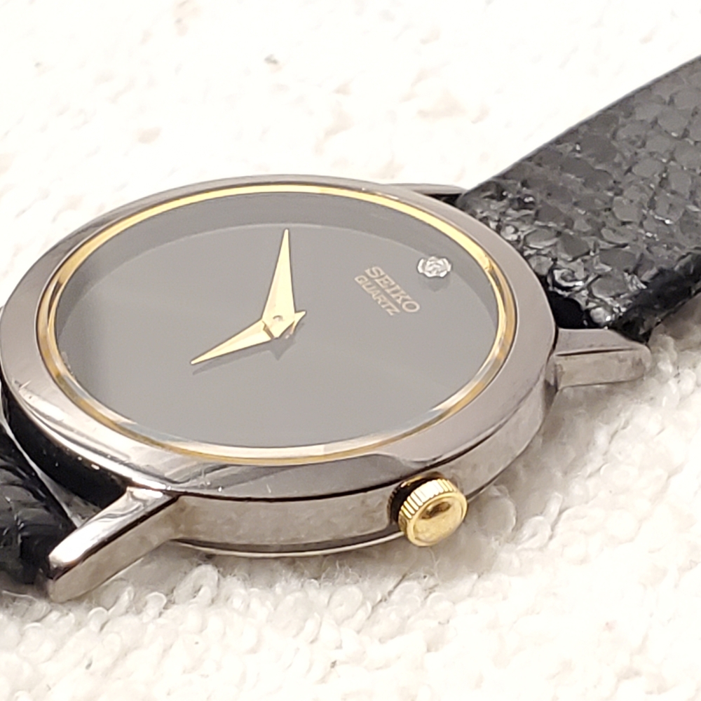 Vintage Seiko Women's Quartz Watch Gold Tone Black Dial Diamond Stainless Steel - Picture 5 of 16